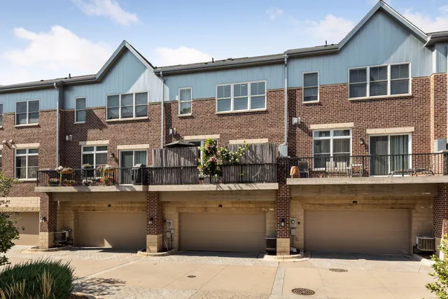 $550,000 | 336 Spring Street, St. Paul, MN 55102