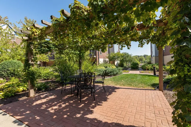 $550,000 | 336 Spring Street, St. Paul, MN 55102