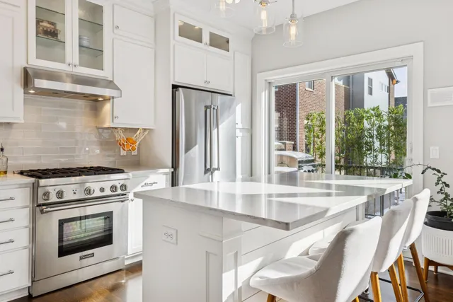 $550,000 | 336 Spring Street, St. Paul, MN 55102