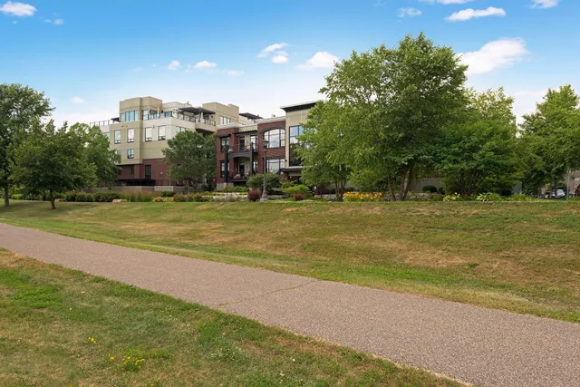 $550,000 | 336 Spring Street, St. Paul, MN 55102