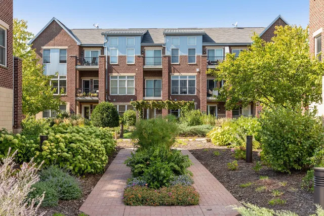 $550,000 | 336 Spring Street, St. Paul, MN 55102