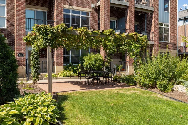 $550,000 | 336 Spring Street, St. Paul, MN 55102