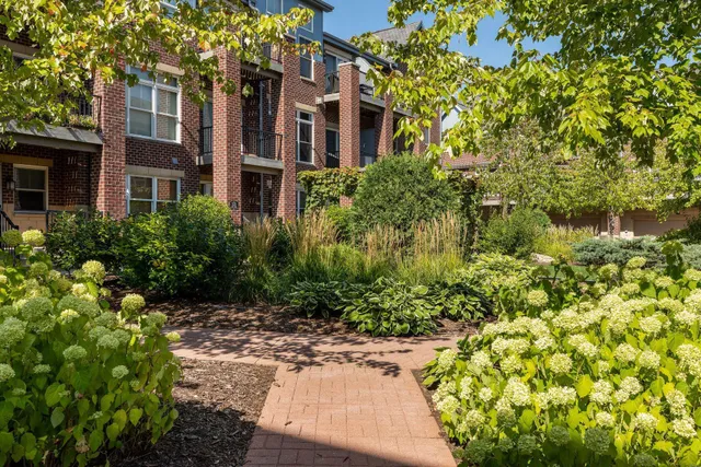 $550,000 | 336 Spring Street, St. Paul, MN 55102