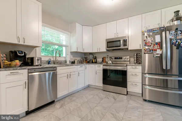 $2,850 | 12112 Amblewood Drive, Laurel, MD 20708