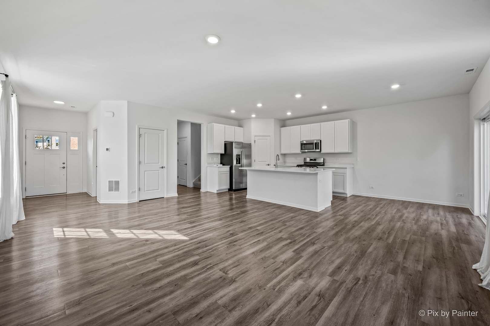1303 Draper Road McHenry, IL 60050 - Photo 11 of 36 Gallery Image 11