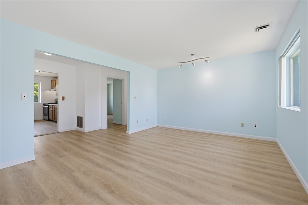 31 Bayberry Drive, Unit 4 Sharon, MA 02067 - Photo 18 of 23