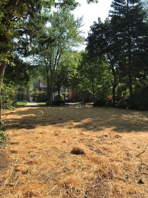 777 Fisher Road Grosse Pointe, MI 48230 - Photo 6 of 9 Gallery Image 6
