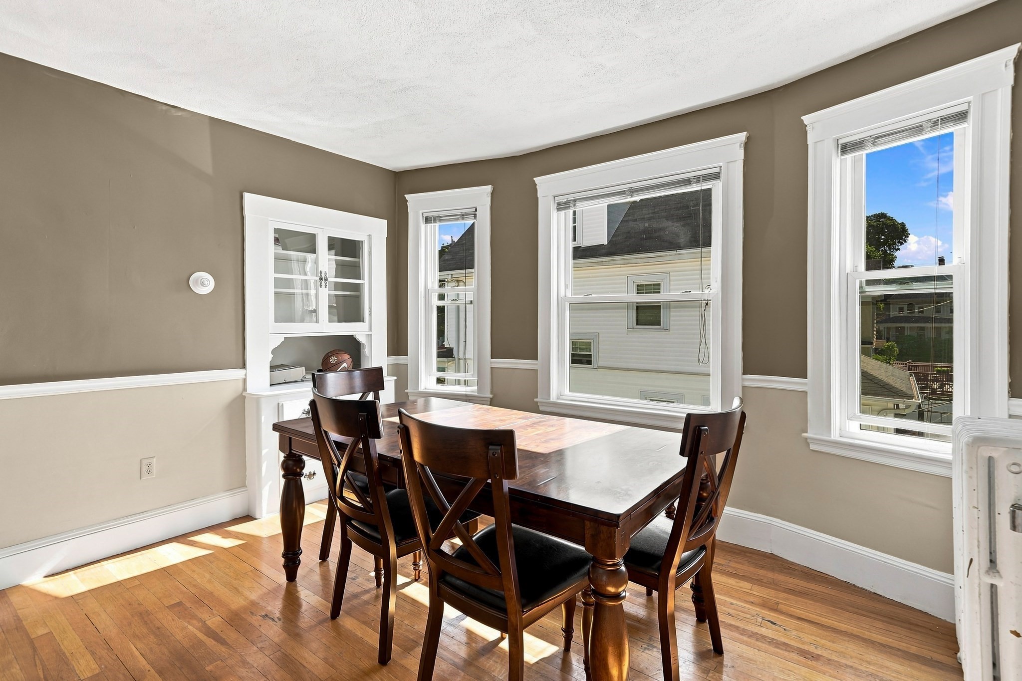 17 Linden Road Melrose, MA 02176 - Photo 10 of 34 Gallery Image 10