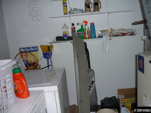 3455 Becard Lane Reno, NV 89508 - Photo 8 of 9 a utility room with dryer and washer