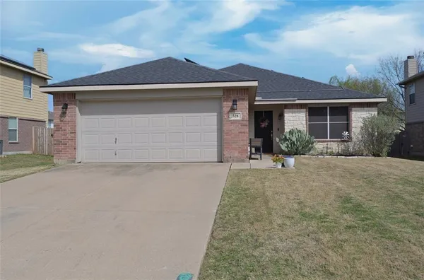 $275,000 | 328 Saddlebrook Drive, Krum, TX 76249