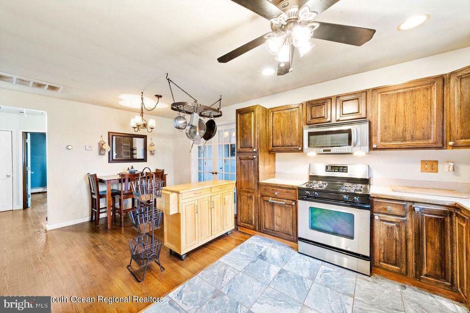 81 Marine Road Waretown, NJ 08758 - Photo 4 of 51 Gallery Image 4