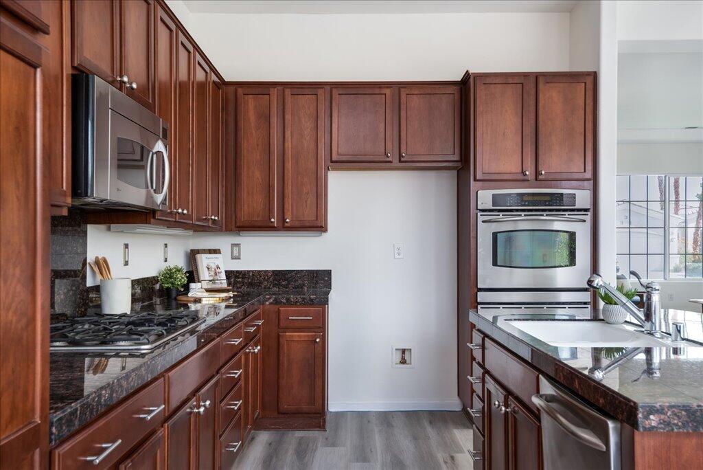 79939 Castille Drive La Quinta, CA 92253 - Photo 12 of 37 12-Kitchen