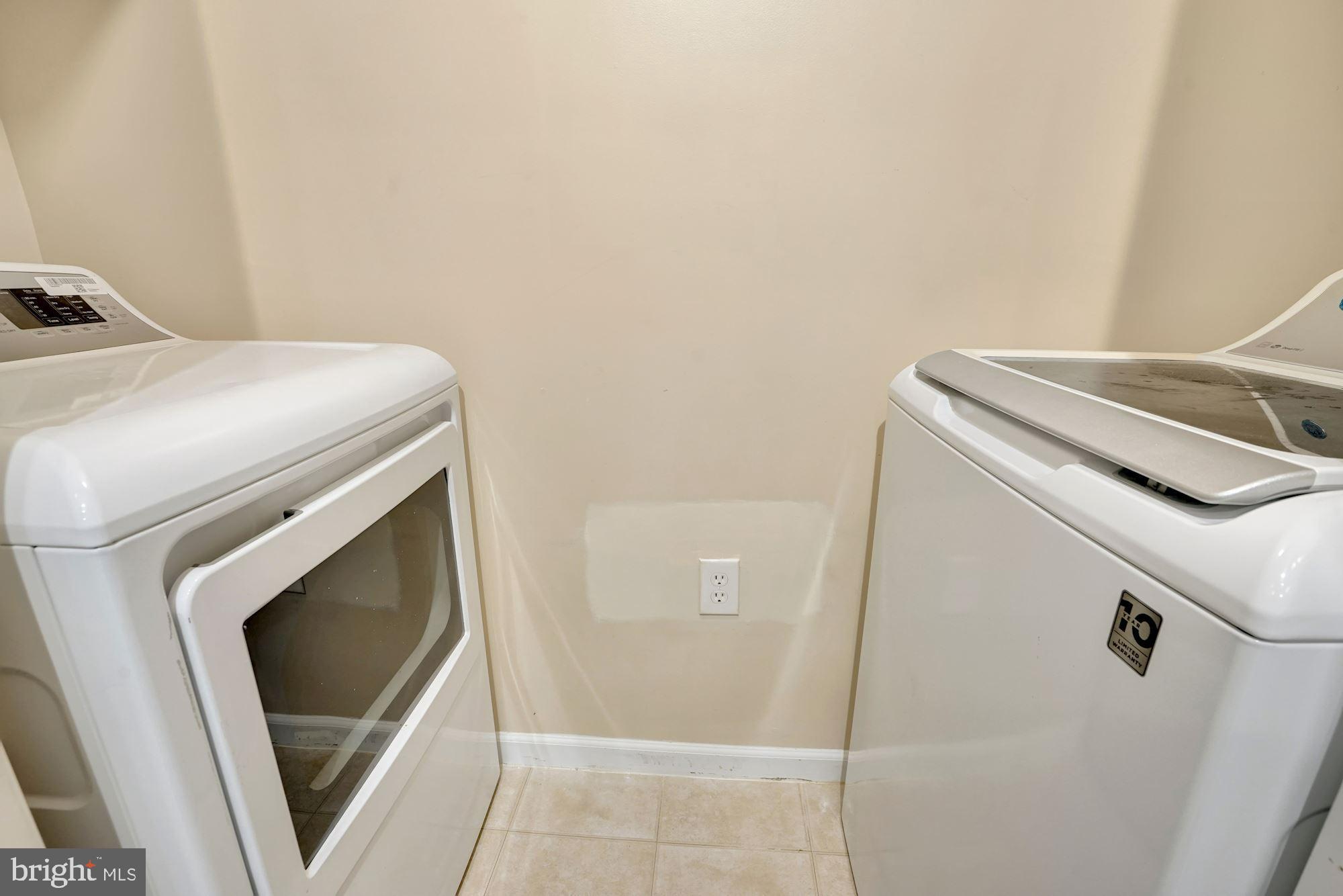 508 Sunset View Terrace Southeast, Unit 302 Leesburg, VA 20175 - Photo 17 of 19