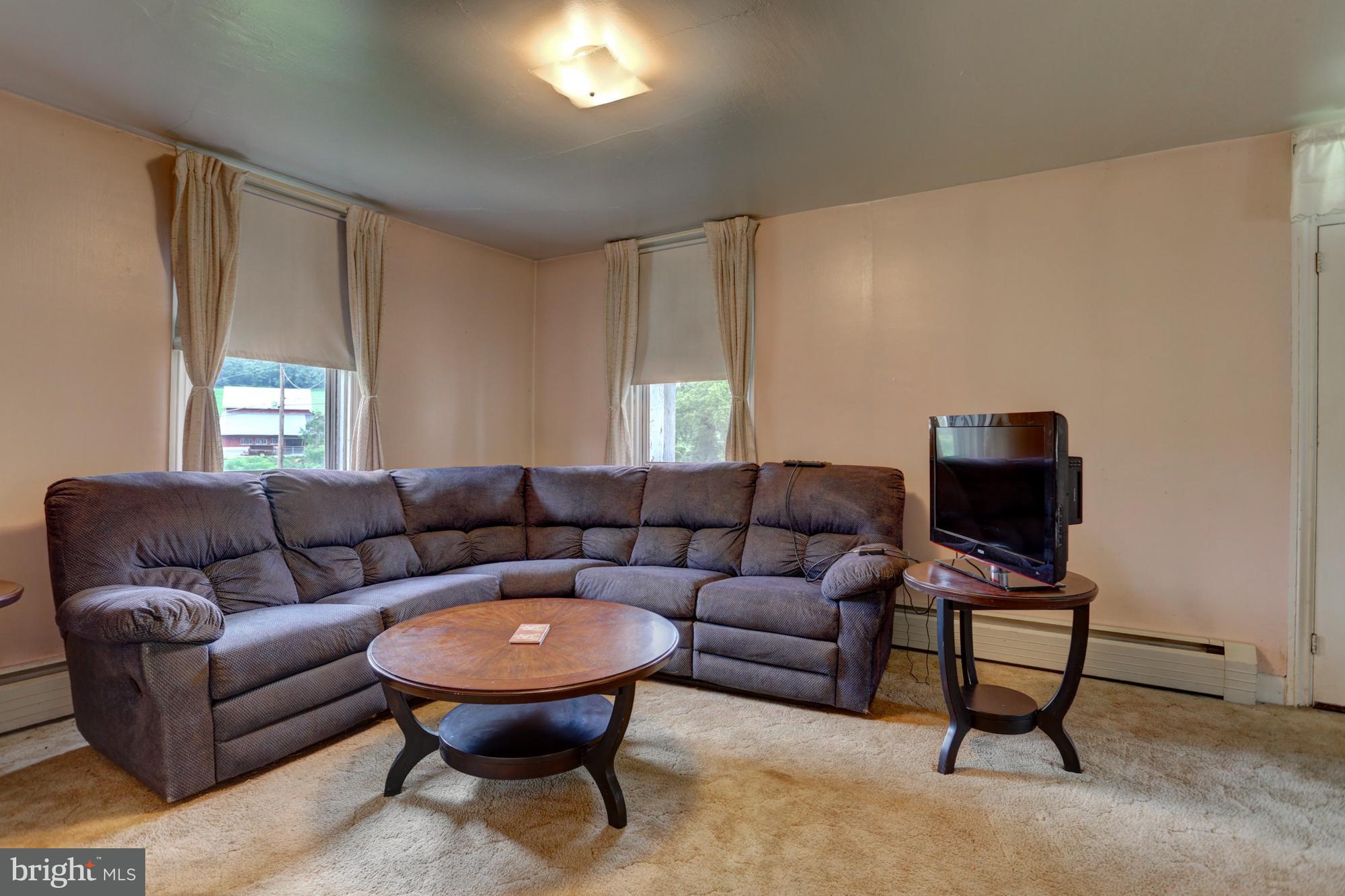4436 Fairview Road Columbia, PA 17512 - Photo 4 of 22 Gallery Image 4