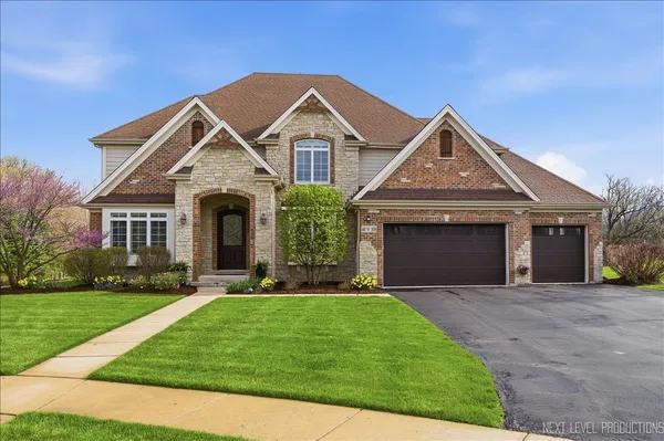 $775,000 | 40-w898 Fox Creek Drive, St. Charles, IL 60175
