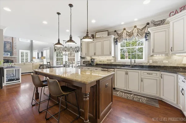 $775,000 | 40-w898 Fox Creek Drive, St. Charles, IL 60175