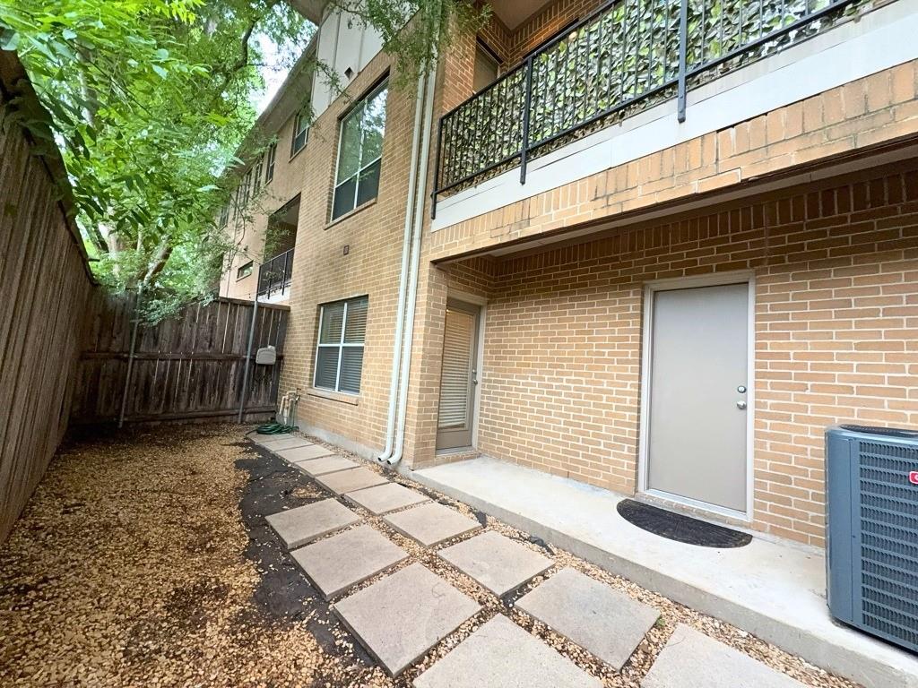 4317 Cedar Springs Road, Unit E Dallas, TX 75219 - Photo 26 of 27