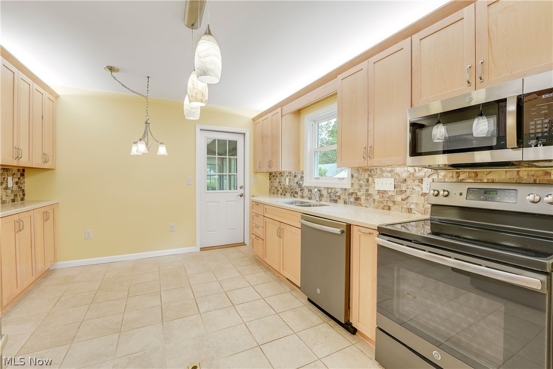 6680 Heisley Road Mentor, OH 44060 - Photo 5 of 36