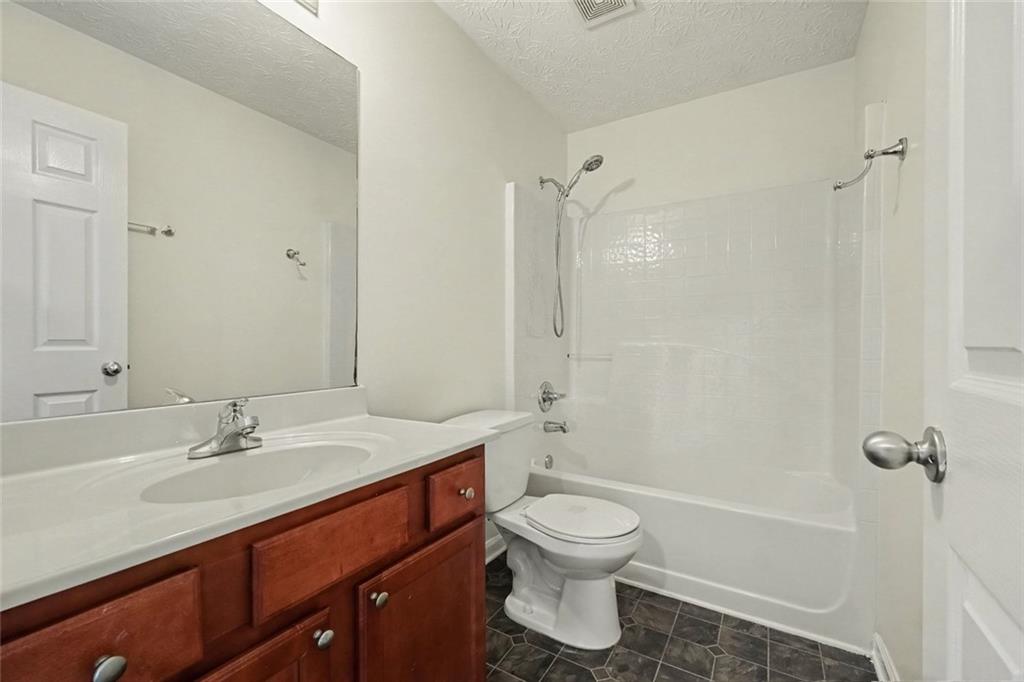 9464 Lakeview Road Union City, GA 30291 - Photo 17 of 18 Gallery Image 17