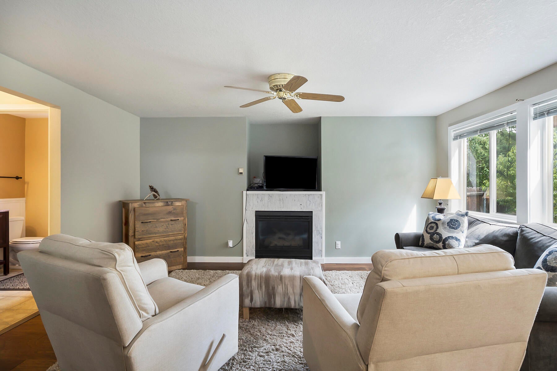 3063 Northeast Raleigh Court Bend, OR 97701 - Photo 15 of 39 15JH5_8933
