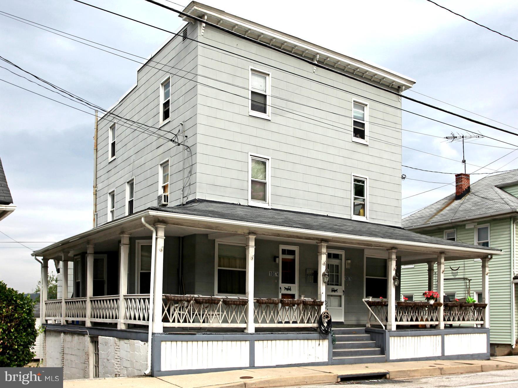 5 unit apartment building with great income