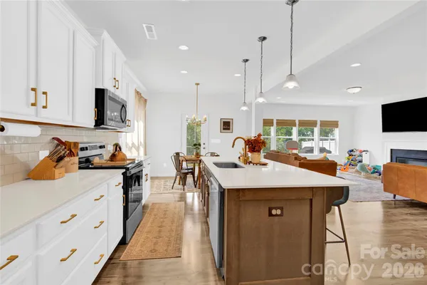 $515,000 | 3153 Pinehills Wy., Unit 103, Mount Holly, NC 28120