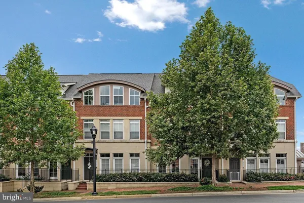 $965,000 | 10353 Main Street, Fairfax, VA 22030