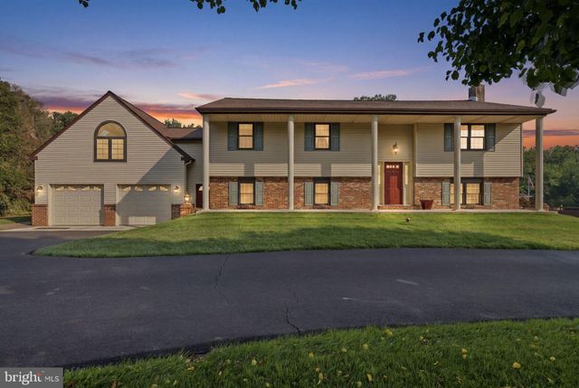 $722,500 | 2733 Village Road, Langhorne, PA 19047