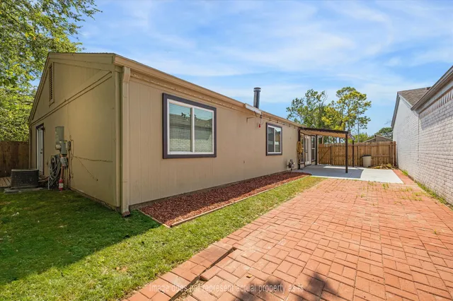 $239,900 | 11835 Sandpiper Drive, Houston, TX 77035