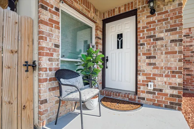 $239,900 | 11835 Sandpiper Drive, Houston, TX 77035