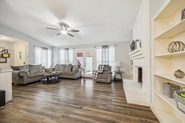 $239,900 | 11835 Sandpiper Drive, Houston, TX 77035