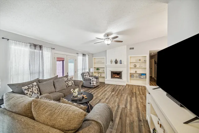 $239,900 | 11835 Sandpiper Drive, Houston, TX 77035