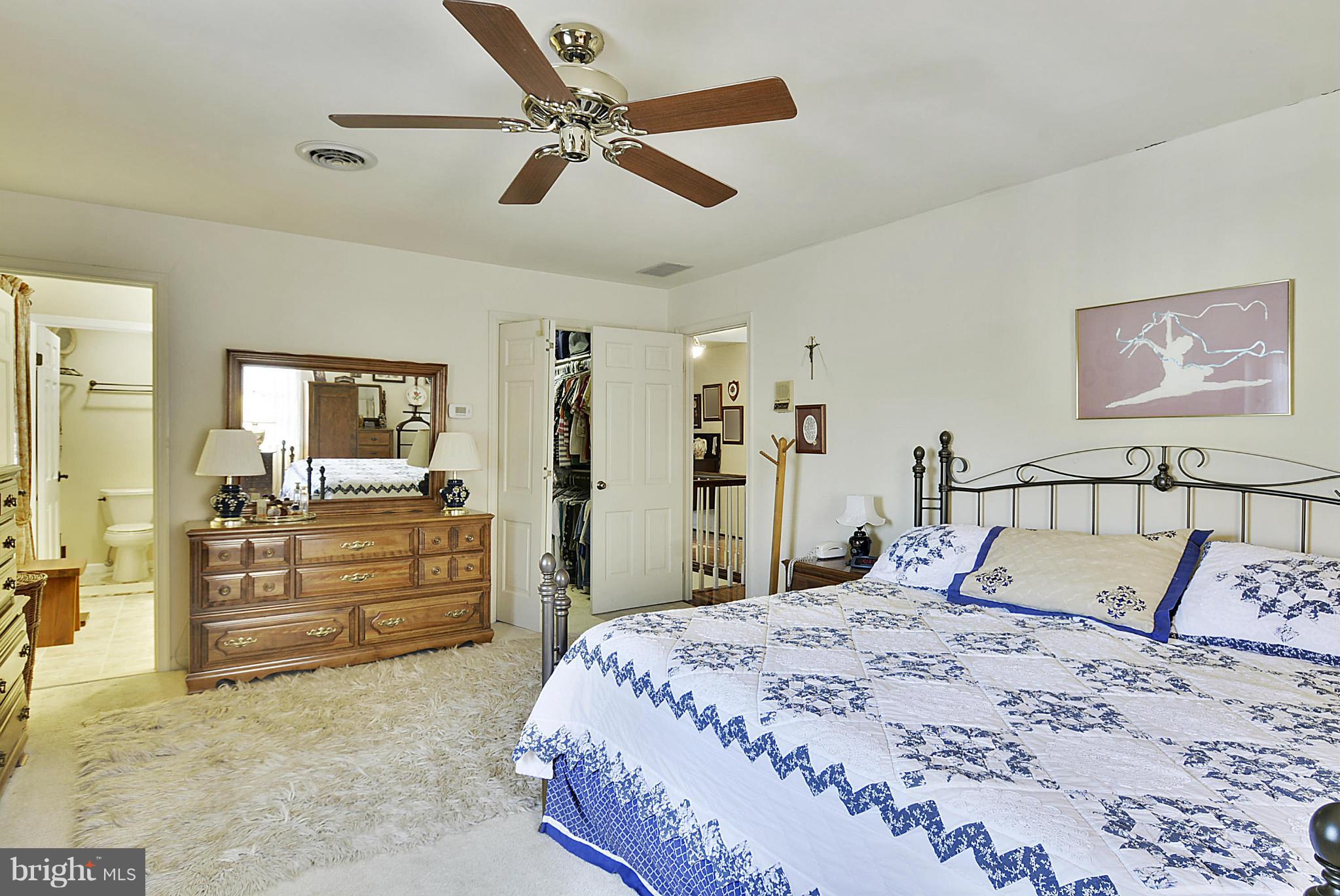 18601 Cabin Road Triangle, VA 22172 - Photo 13 of 30 Spacious, yet comfortable master Bedroom