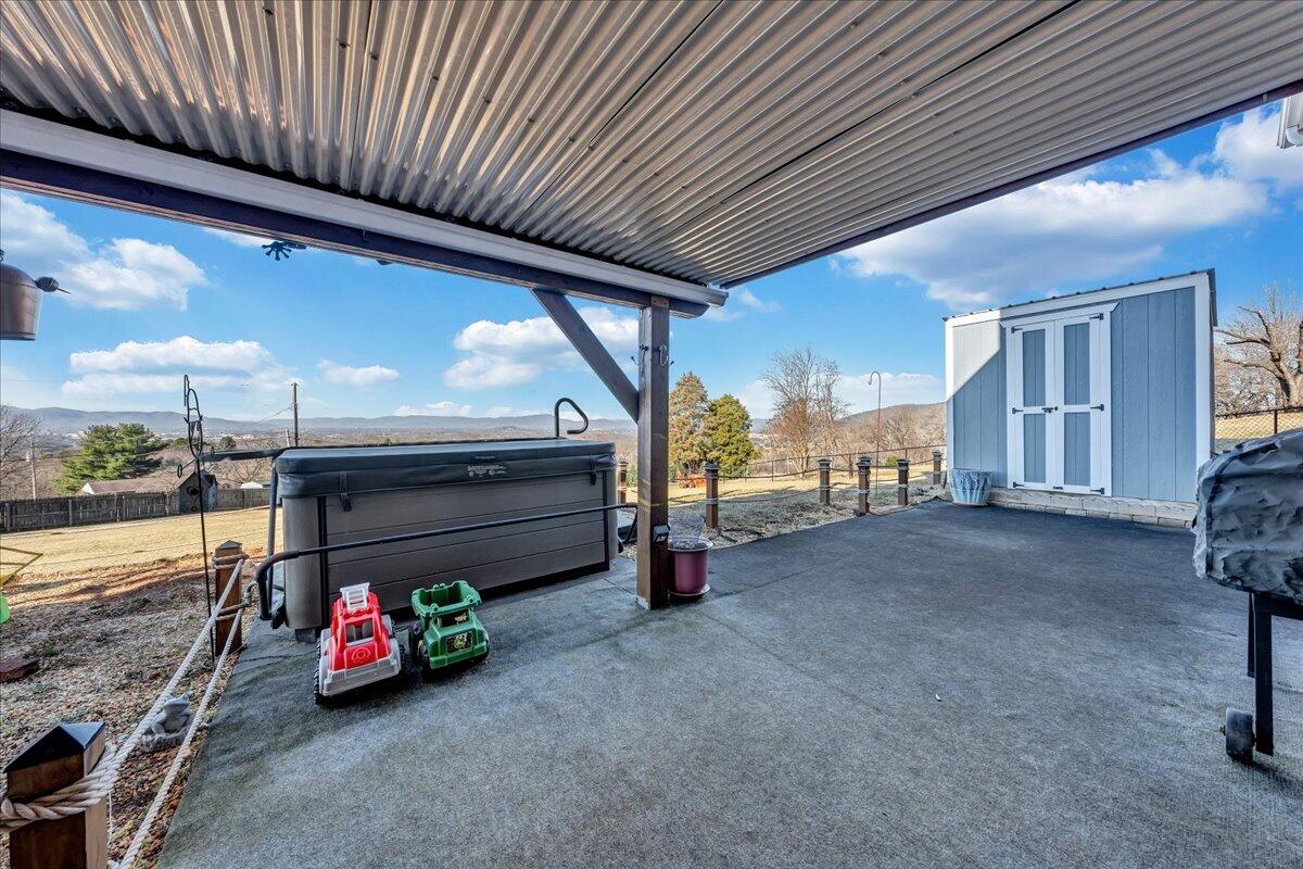 857 Olney Road Vinton, VA 24179 - Photo 22 of 45 a view of a garage