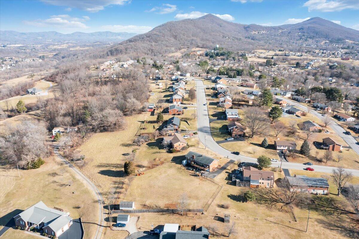857 Olney Road Vinton, VA 24179 - Photo 33 of 45 an aerial view of residential houses with outdoor space