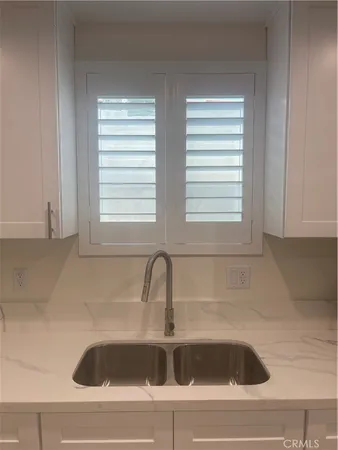 a close view of sink and tap