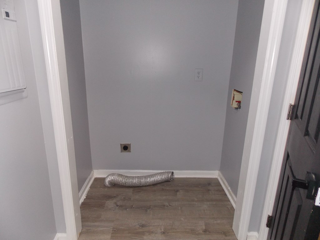 2427 Schaul Street, Unit B Columbus, GA 31906 - Photo 5 of 8 a view of an empty room