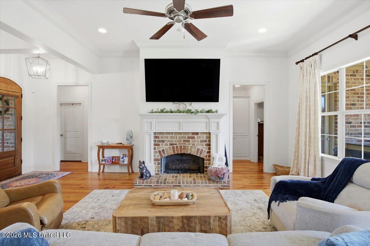 111 Claiborne Street Madison, MS 39110 - Photo 22 of 54 Family room 1