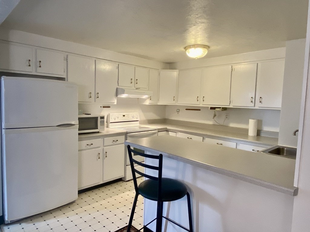 31 Bayberry Drive, Unit 7D Worcester, MA 01607 - Photo 9 of 30