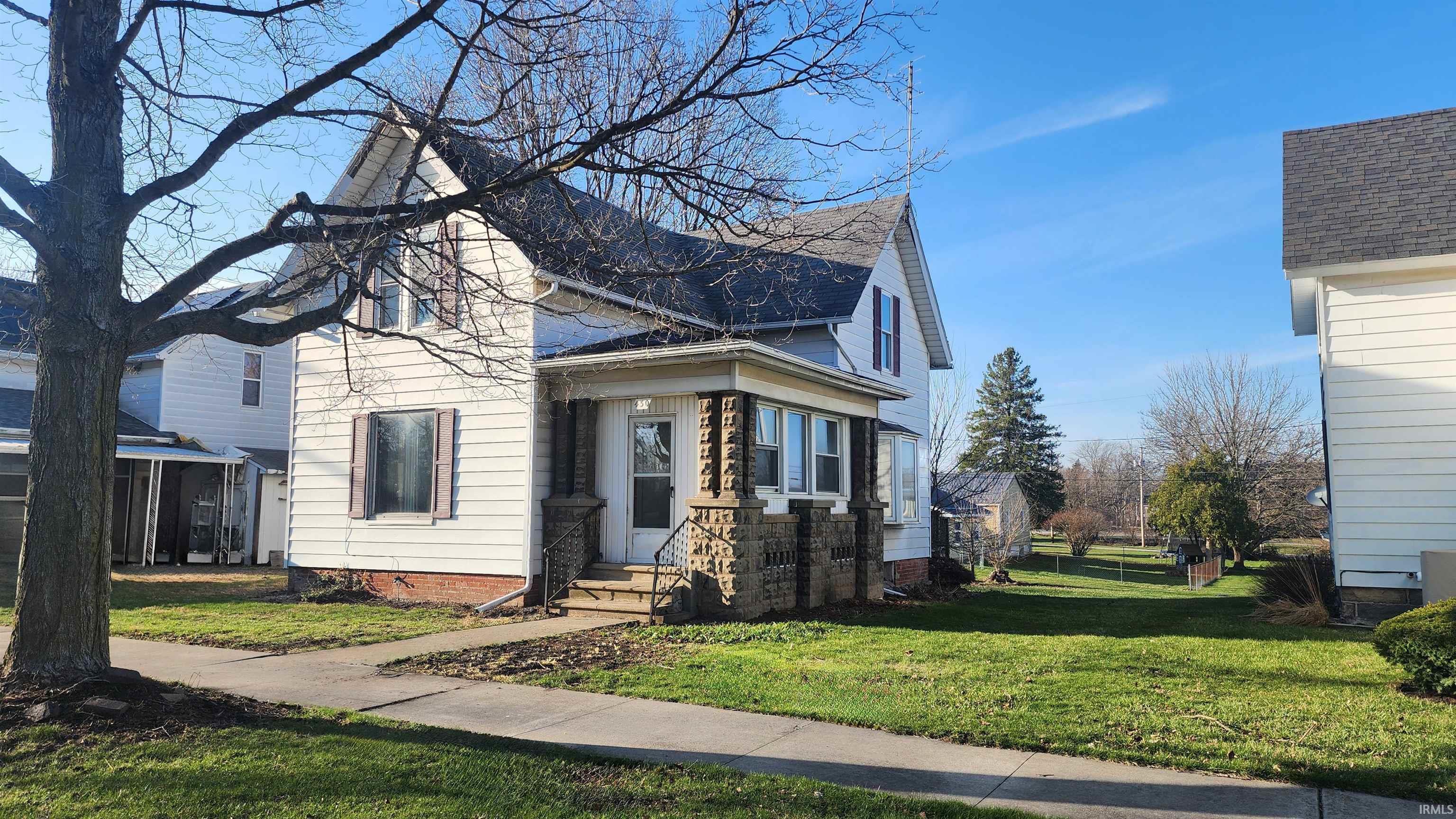 430 West Maple Street Waterloo, IN 46793 - Photo 2 of 26
