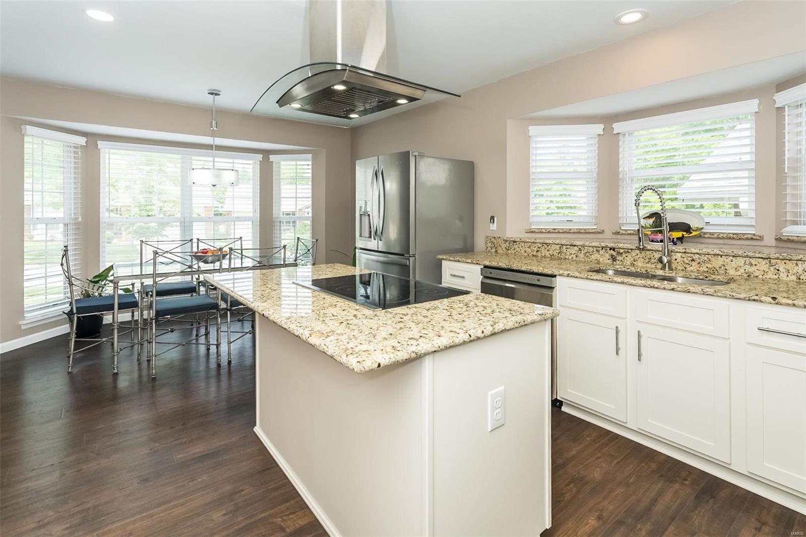 15413 Braefield Drive Chesterfield, MO 63017 - Photo 4 of 46