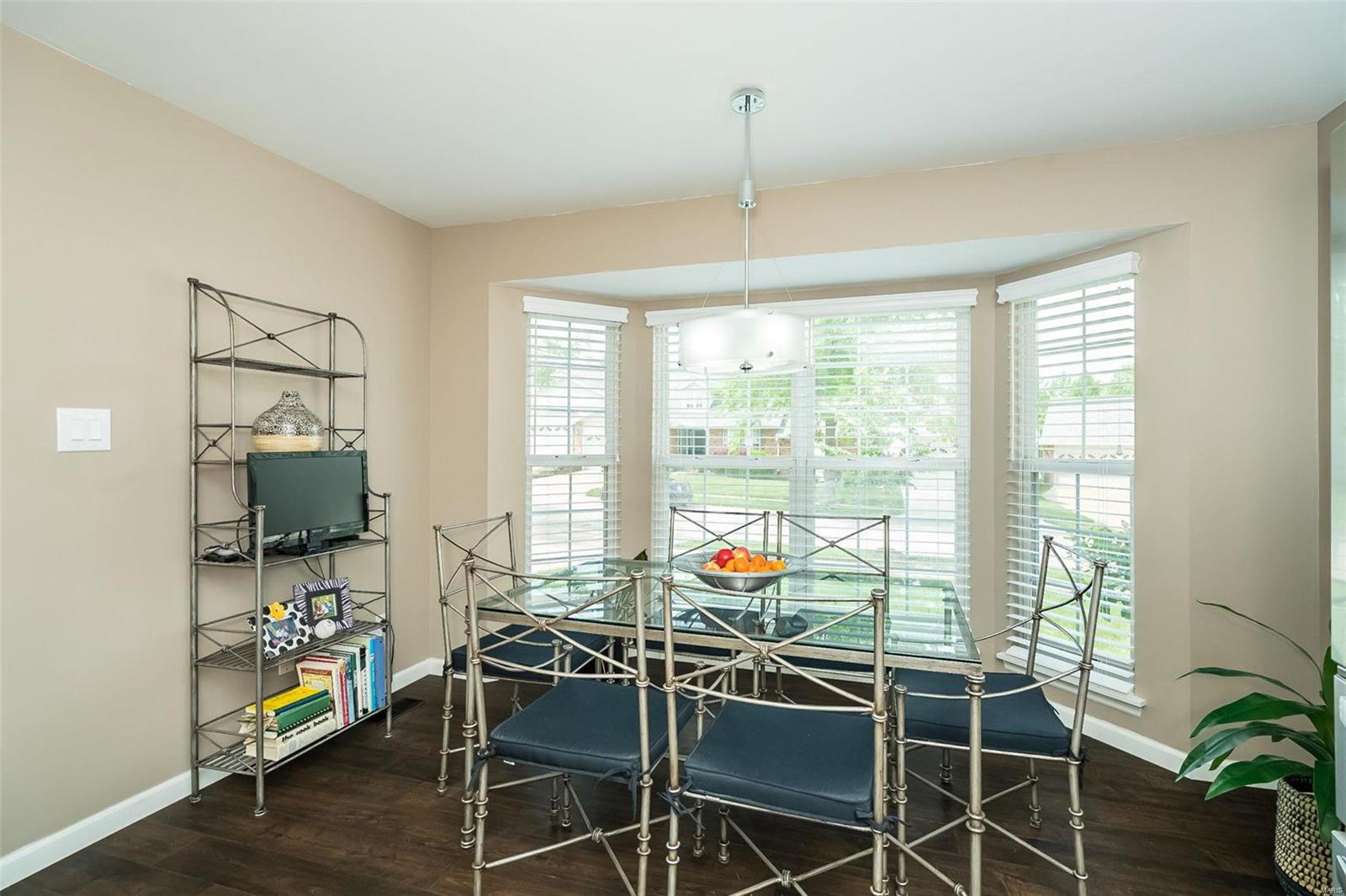 15413 Braefield Drive Chesterfield, MO 63017 - Photo 8 of 46