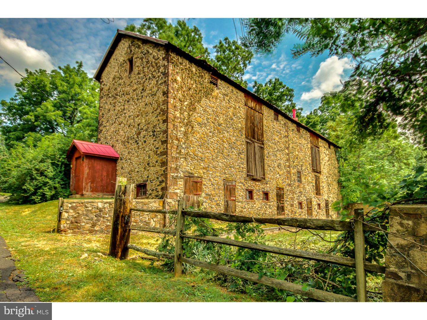 359 Pineville Road Newtown, PA 18940 - Photo 2 of 25 Barn