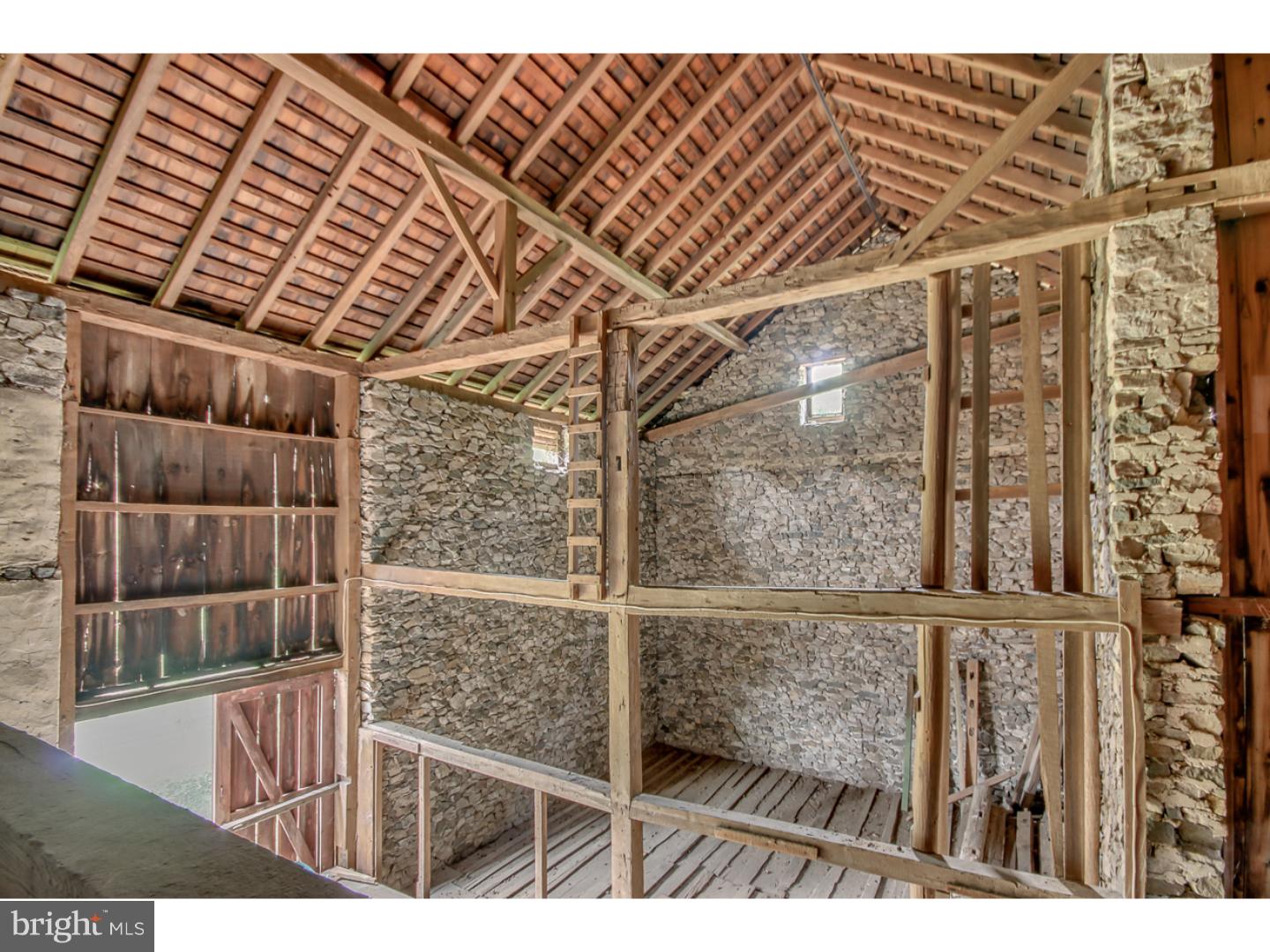 359 Pineville Road Newtown, PA 18940 - Photo 5 of 25 Barn