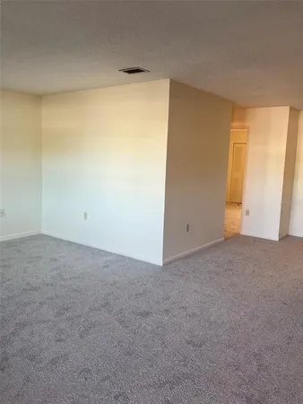 $1,500 | 5750 80th Street North, Unit C202, St. Petersburg, FL 33709