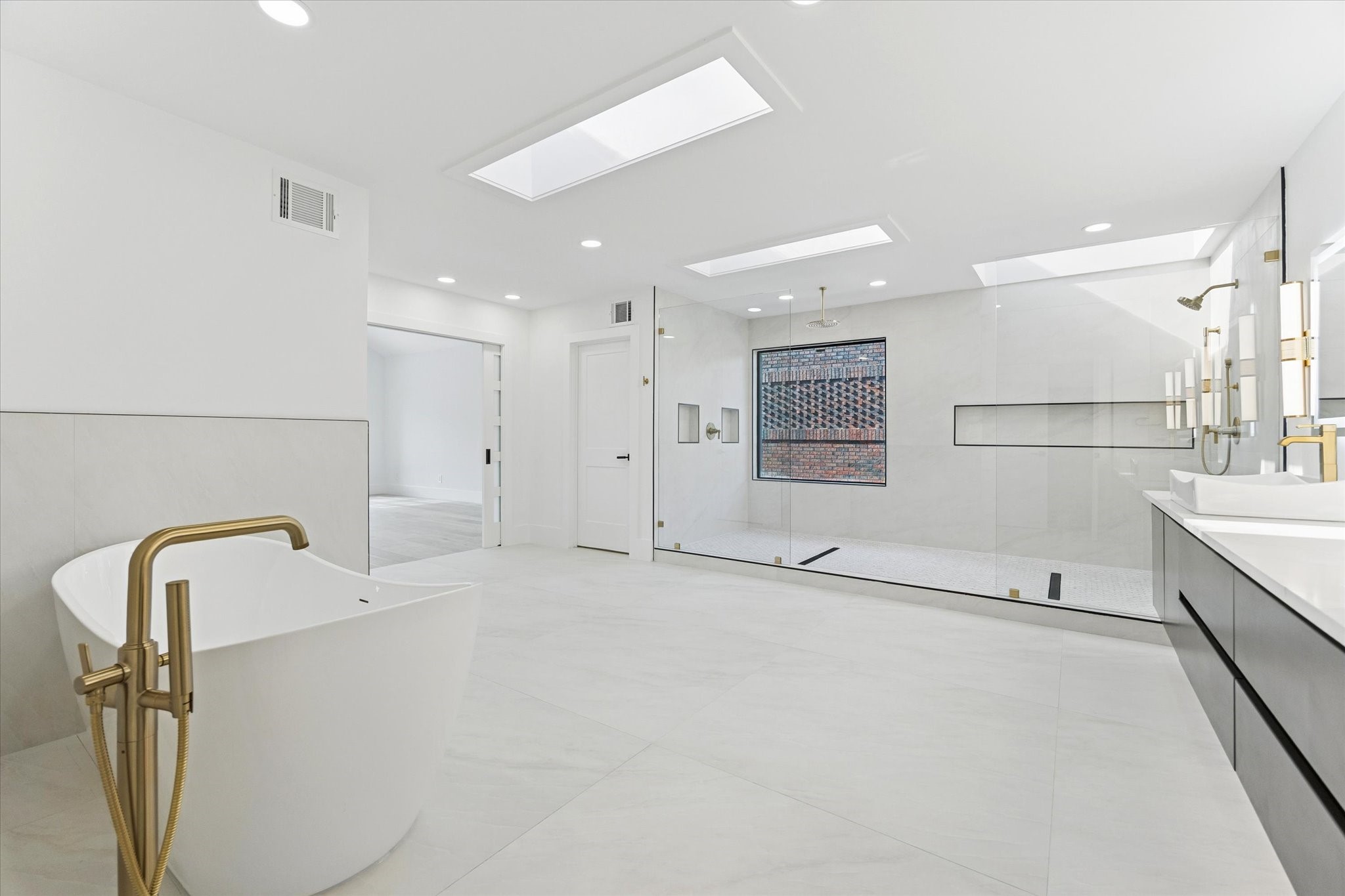 13 Tiel Way Houston, TX 77019 - Photo 24 of 40