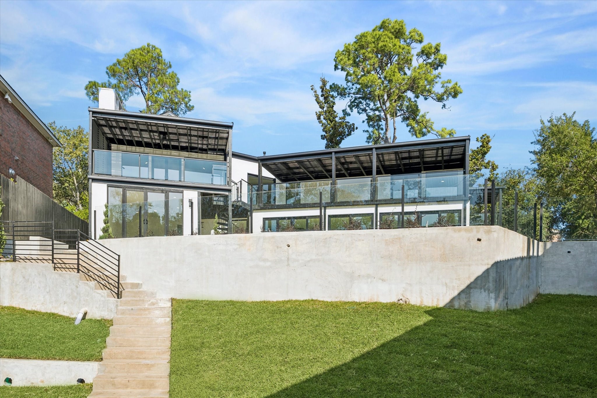 13 Tiel Way Houston, TX 77019 - Photo 37 of 40