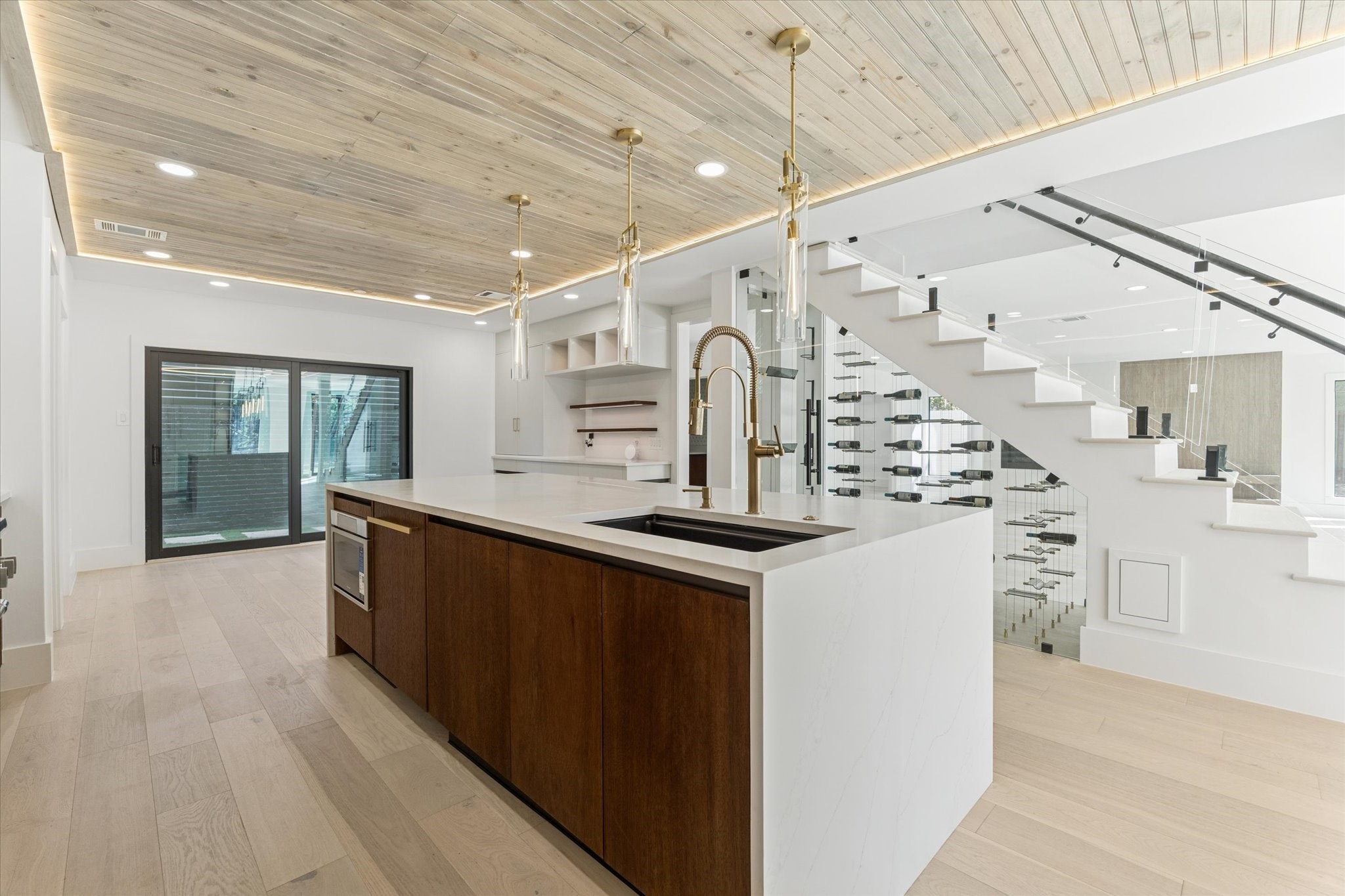 13 Tiel Way Houston, TX 77019 - Photo 10 of 40