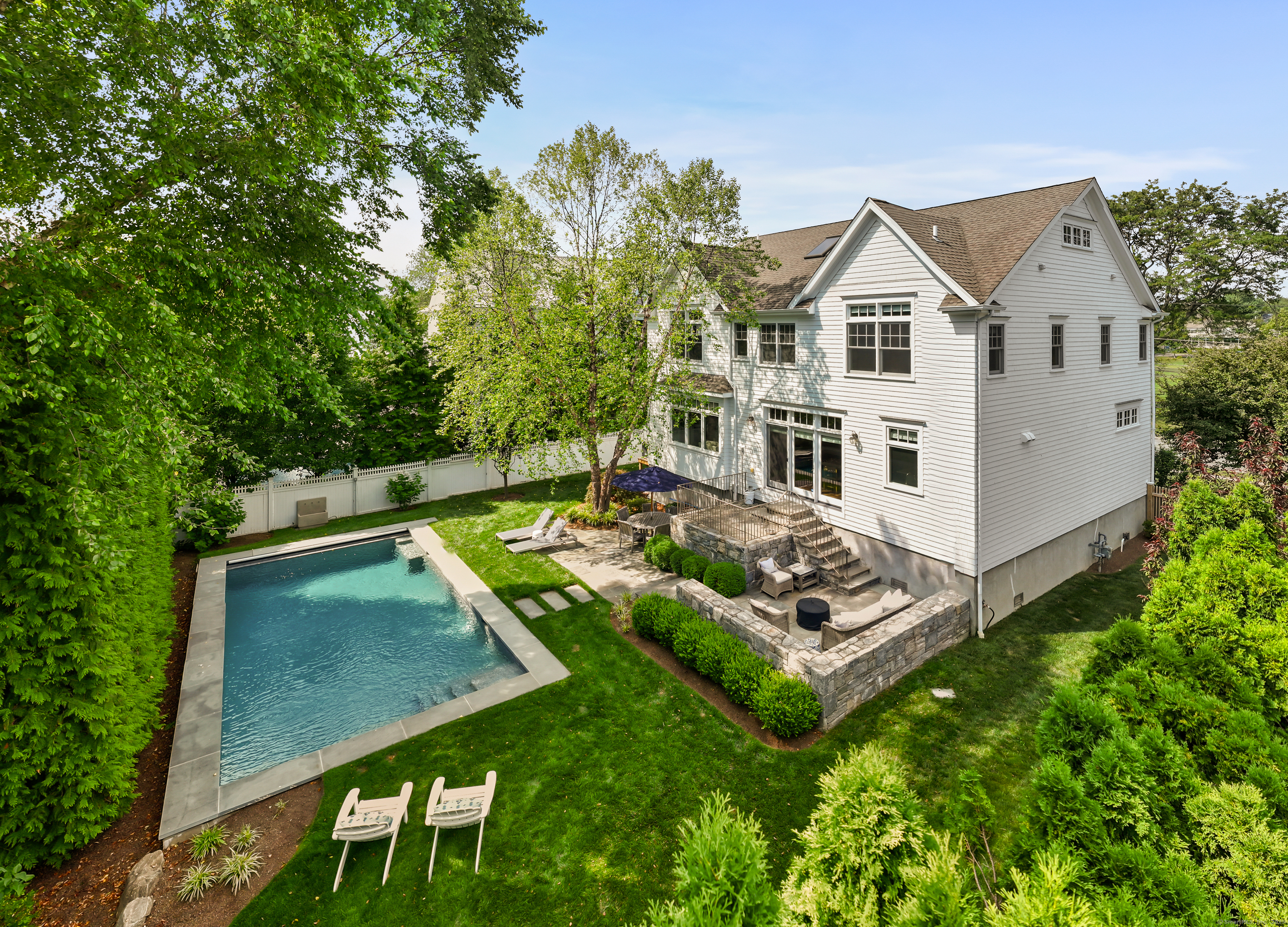 a view of house with garden