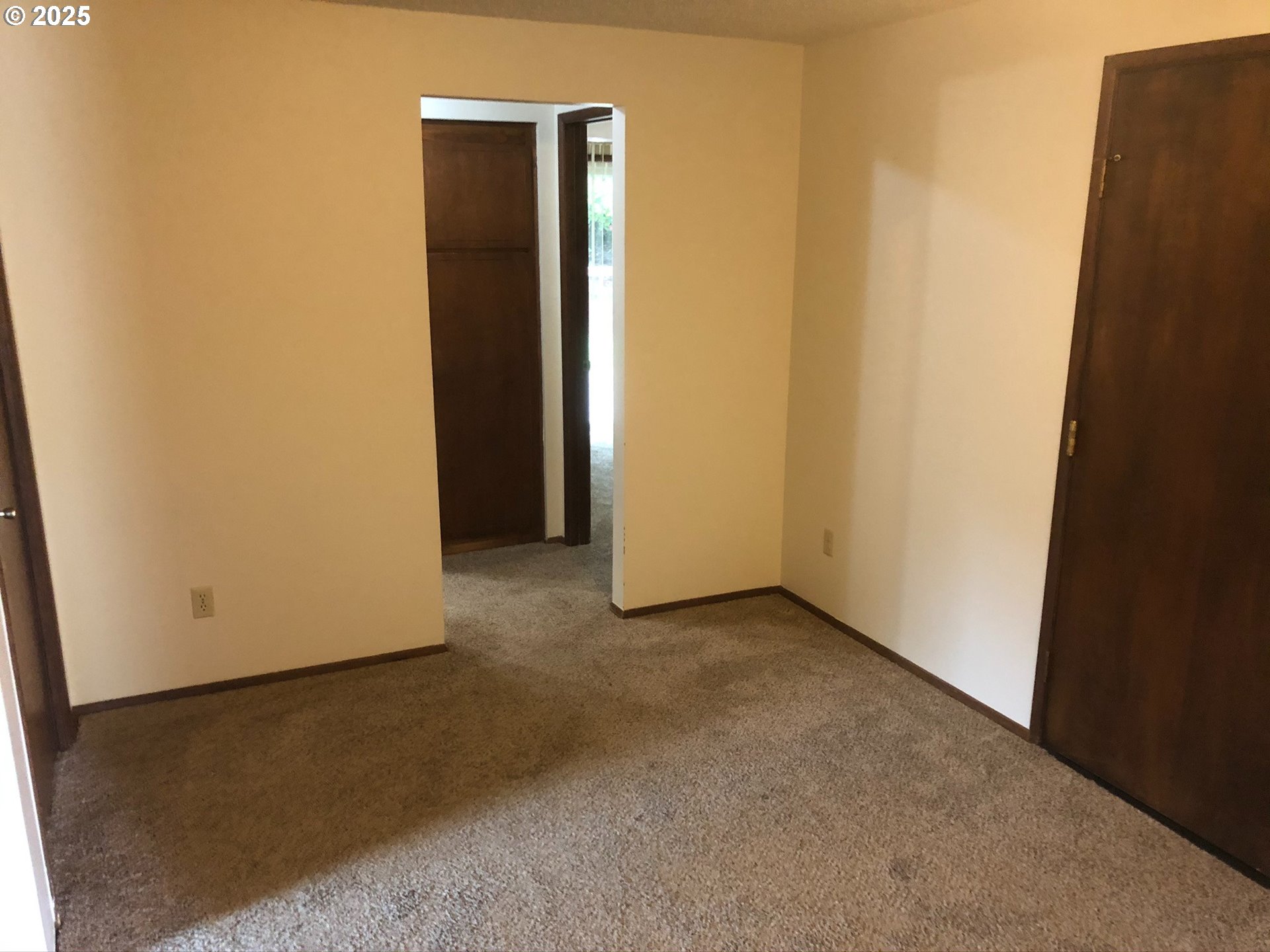 1126 Southeast Rummel Street McMinnville, OR 97128 - Photo 8 of 10